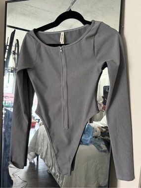 For Love & Lemons Gray Ribbed Long-Sleeve Bodysuit with Front Zipper